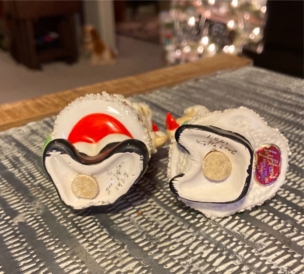 Christmas. Salt & Pepper. Mr & Mrs Claus.  ornament collectible - Main Image 4