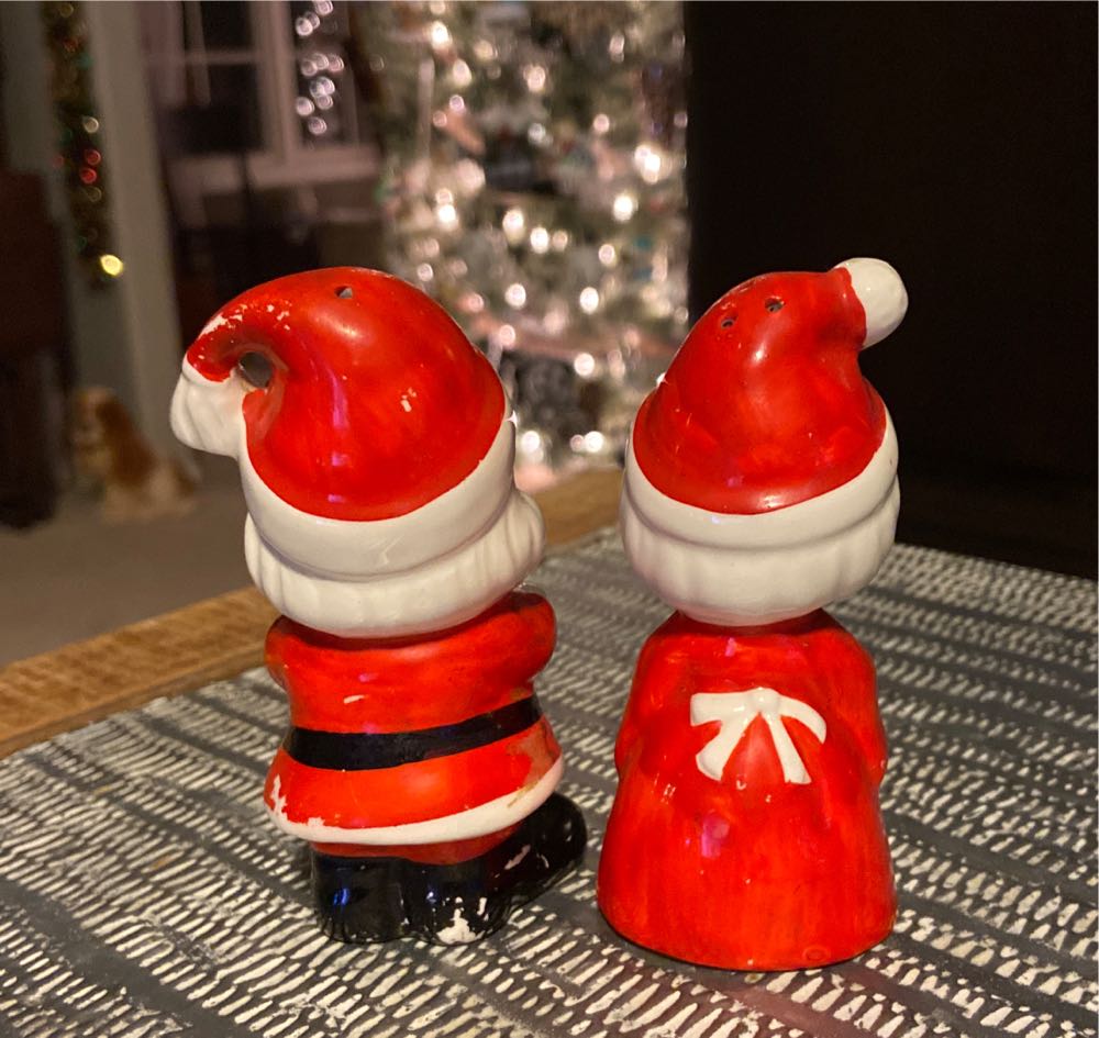 Christmas. Salt & Pepper. Mr & Mrs Claus.  ornament collectible - Main Image 3