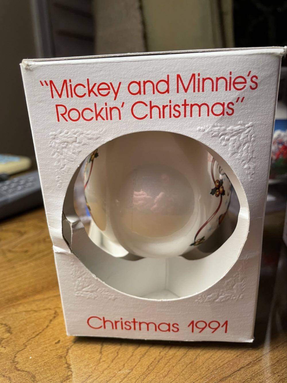 Mickey And Minnies Rockin Christmas - Disney characters ornament collectible - Main Image 2