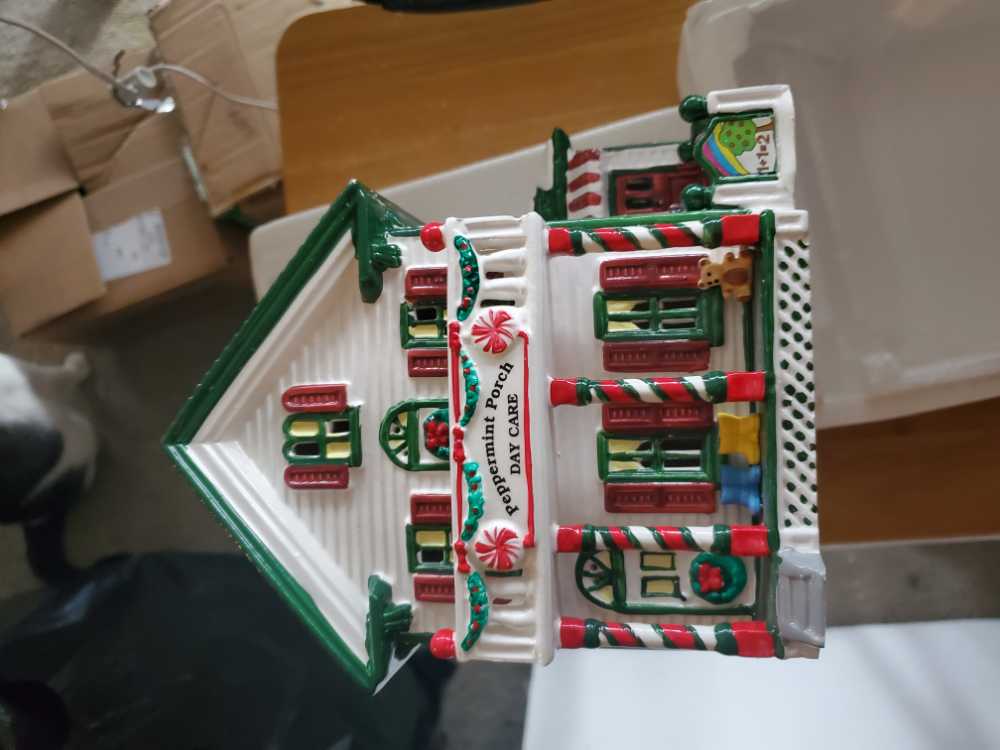 Jim Shore Santa’s Around The World Portuguese Santa #6004235