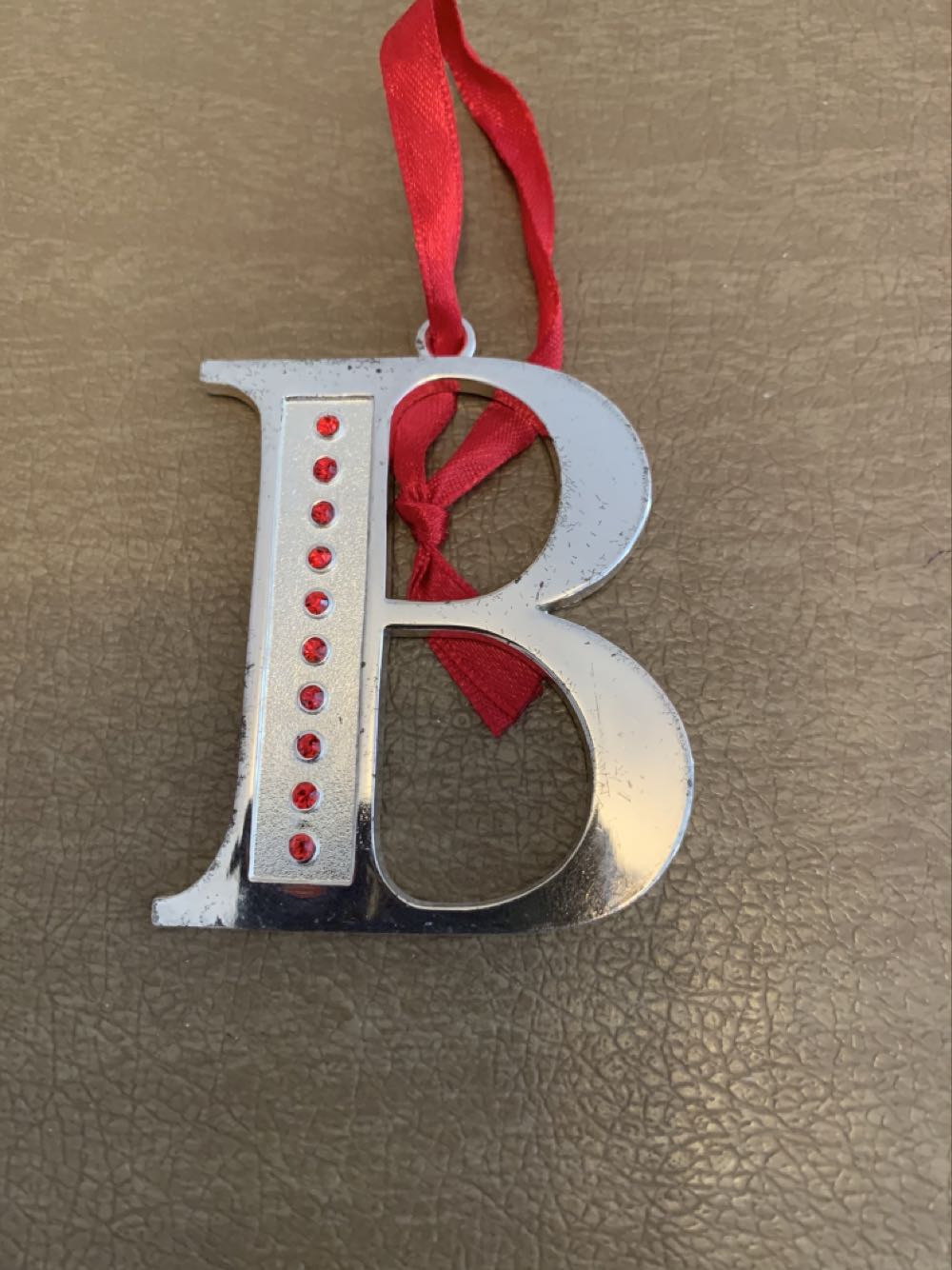 Initial R, Initial B  ornament collectible - Main Image 2