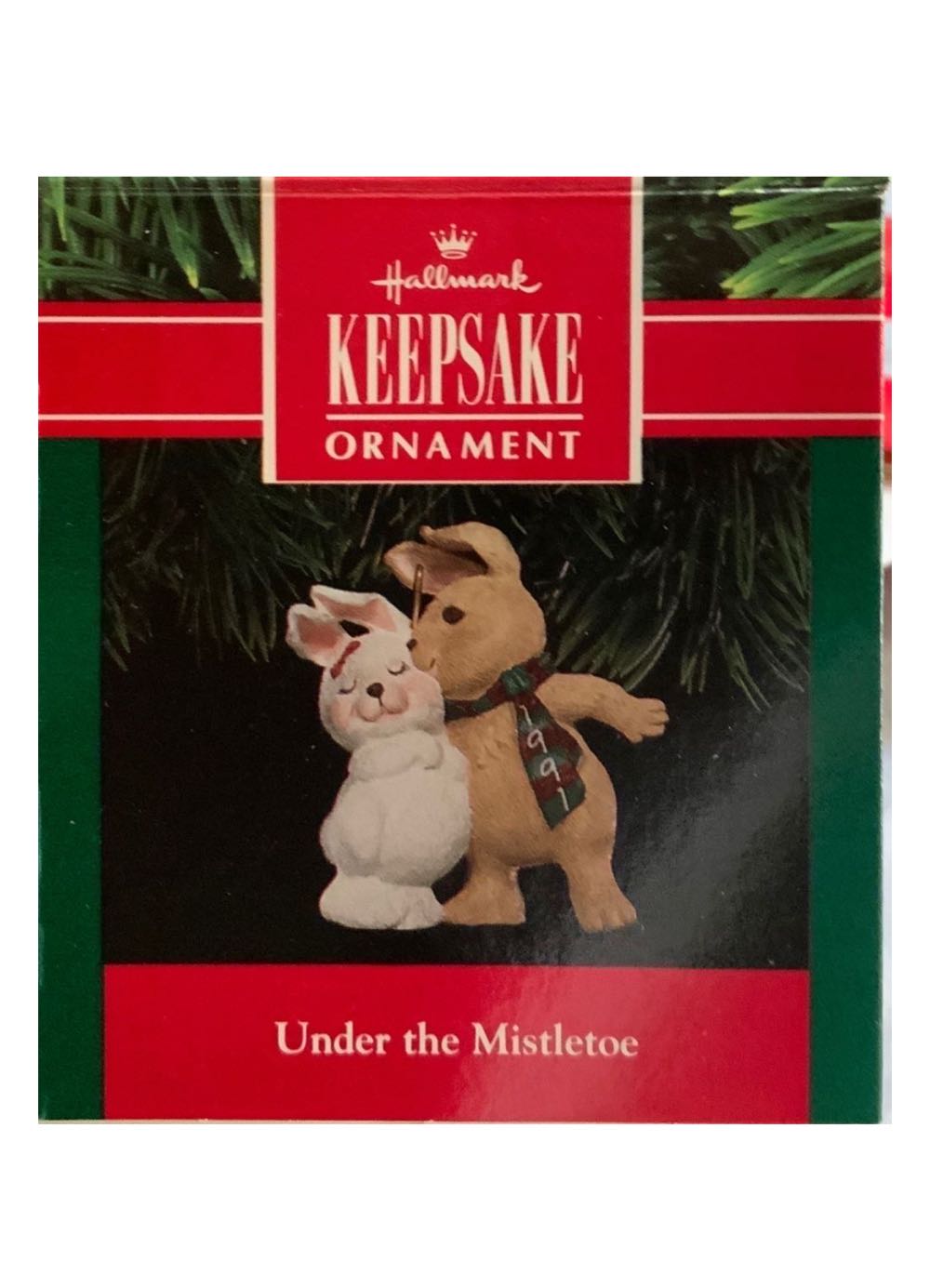Under The Mistletoe - Love (KISS) ornament collectible [Barcode 070000027444] - Main Image 2
