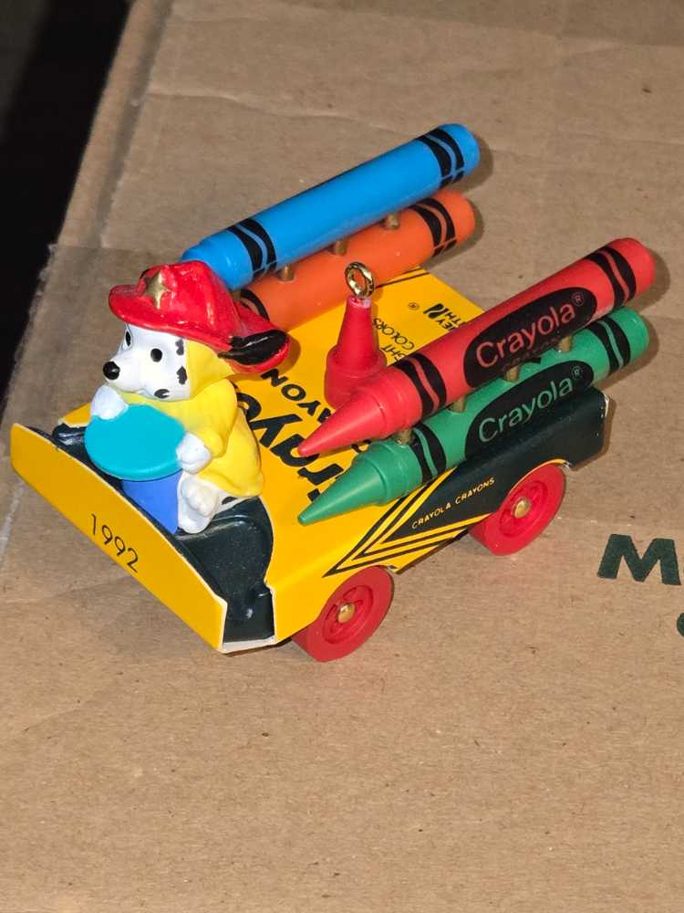 Bright Blazing Colors - Crayola Crayon Series (Toys & Games) ornament collectible [Barcode 070000027451] - Main Image 4