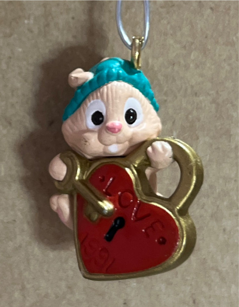 Key To Love  ornament collectible [Barcode 070000027659] - Main Image 3