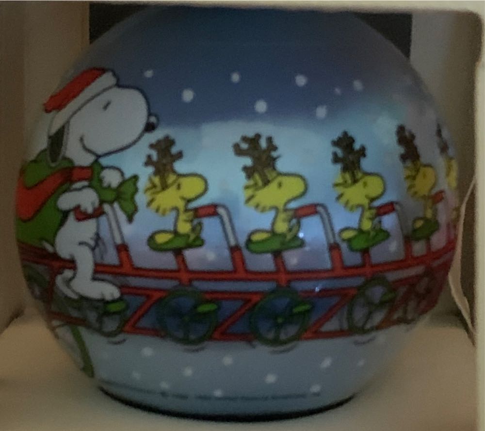 Peanuts 1982  (Peanuts) ornament collectible - Main Image 2
