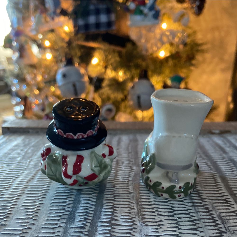 Christmas. Salt & Pepper. Snowman.  ornament collectible - Main Image 3