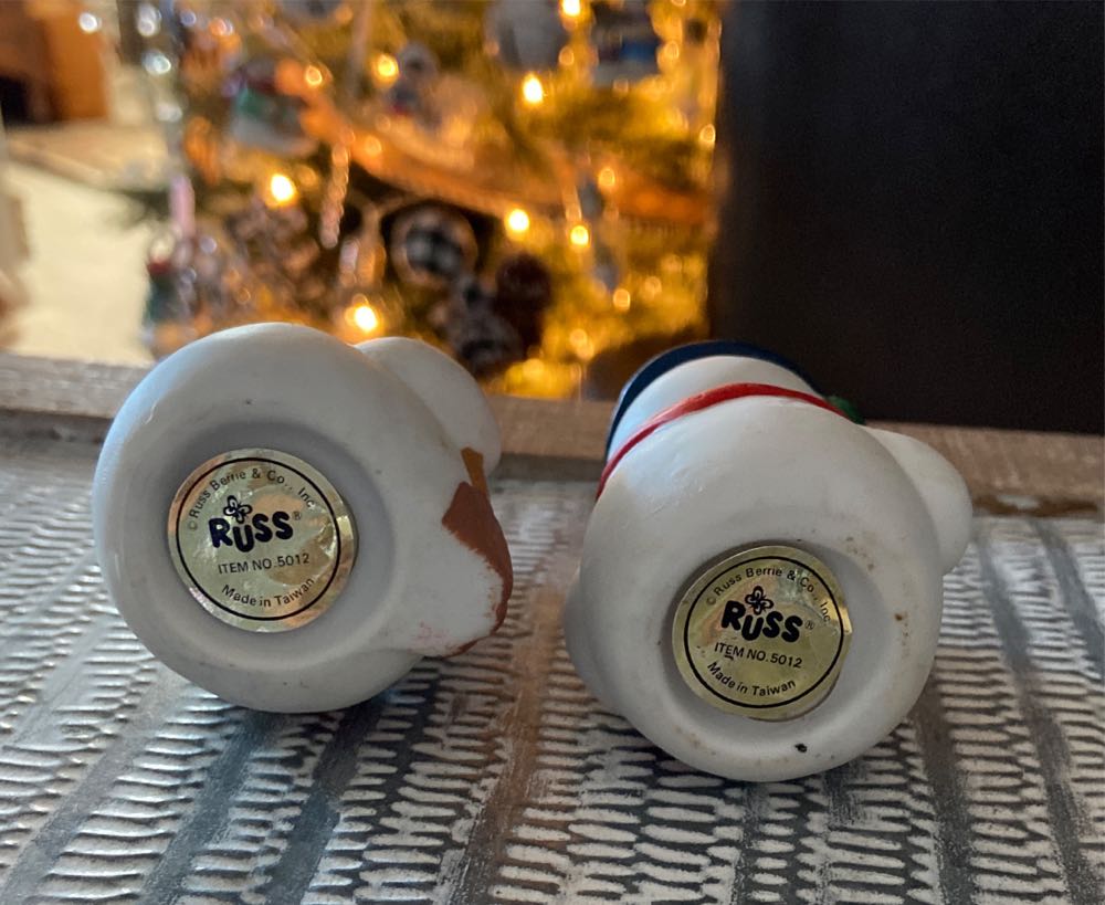 Christmas. Salt & Pepper. Snowman.  ornament collectible - Main Image 4