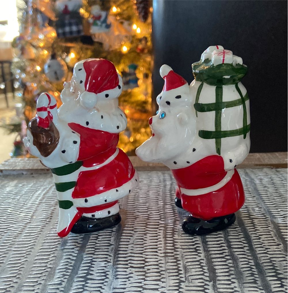 Christmas. Salt & Pepper. Santa.  ornament collectible - Main Image 2