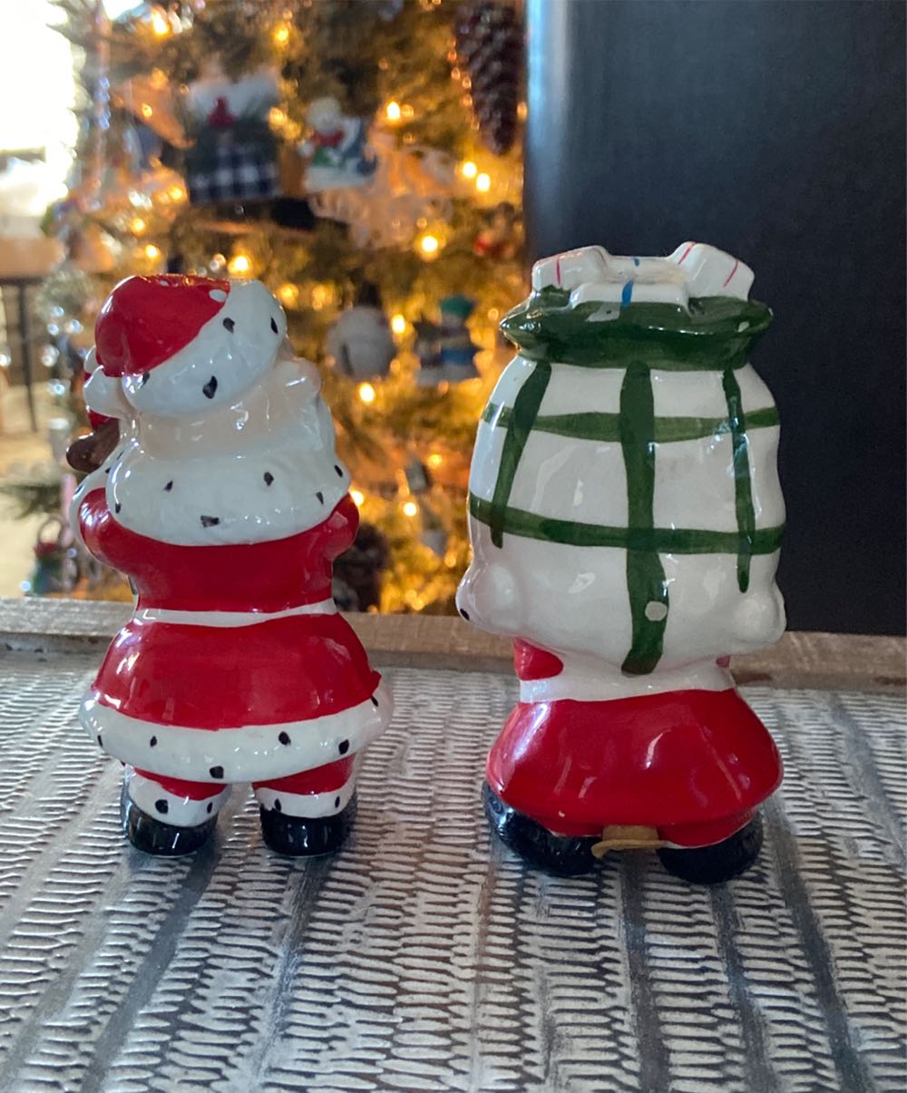 Christmas. Salt & Pepper. Santa.  ornament collectible - Main Image 3