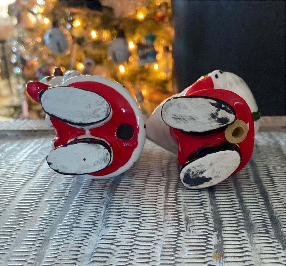 Christmas. Salt & Pepper. Santa.  ornament collectible - Main Image 4