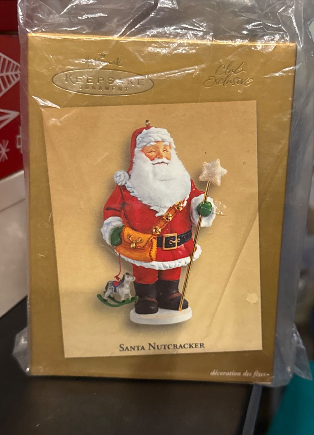 Santa Nutcracker - KOC Collector’s Club Member Exclusive (Santa) ornament collectible [Barcode 015012879674] - Main Image 3