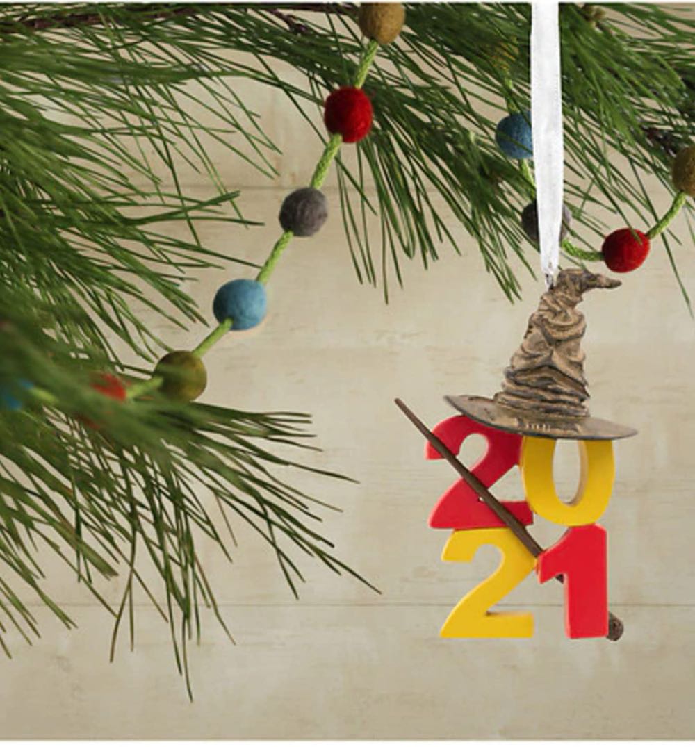 Sorting Hat & Wand 2021 - Harry Potter (Harry Potter) ornament collectible [Barcode 763795746293] - Main Image 2