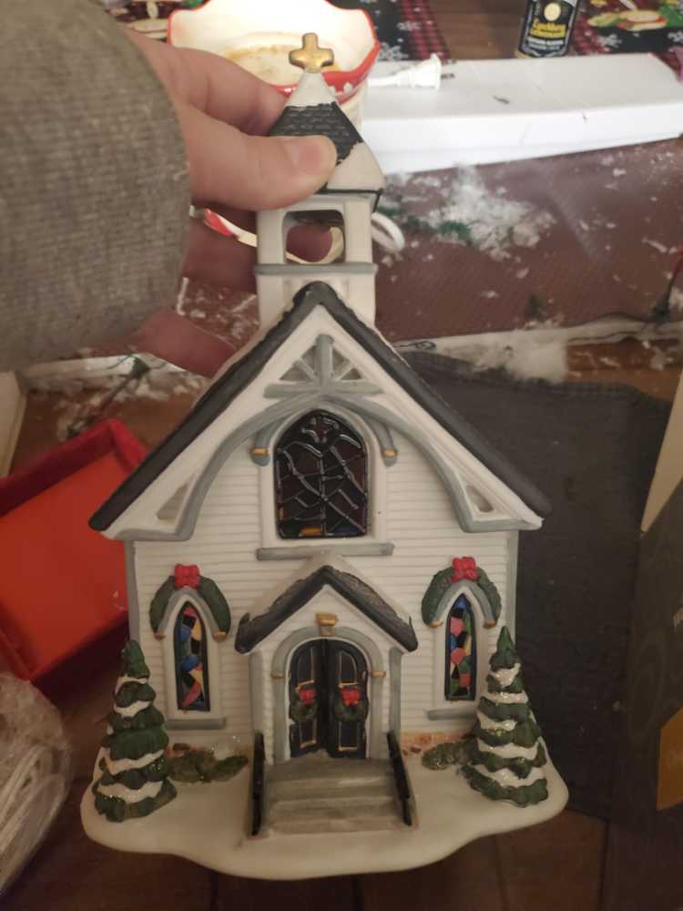Santa’s Workbench Porcelain Lighted House ”chapel Of Peace”  ornament collectible [Barcode 049696685832] - Main Image 2