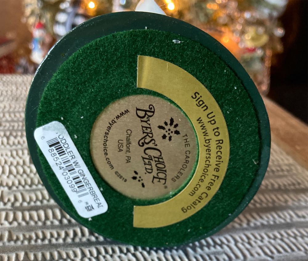 Byers Choice Ltd. Toddler With Gingerbread. 2019.  ornament collectible - Main Image 4