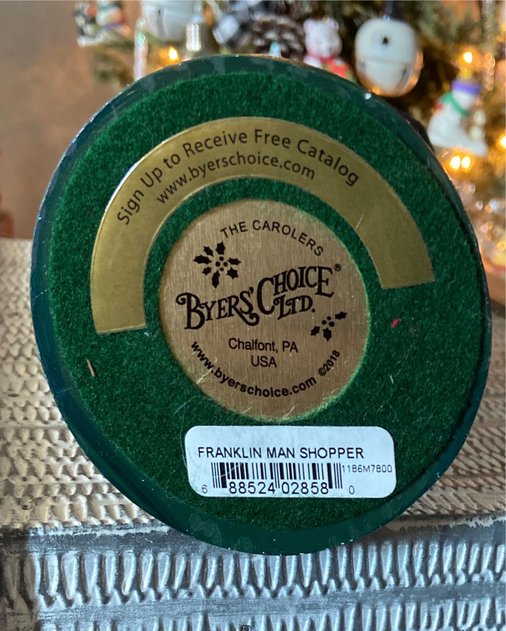 Byers Choice Ltd. Franklin Man Shopper. 2018.  ornament collectible - Main Image 4