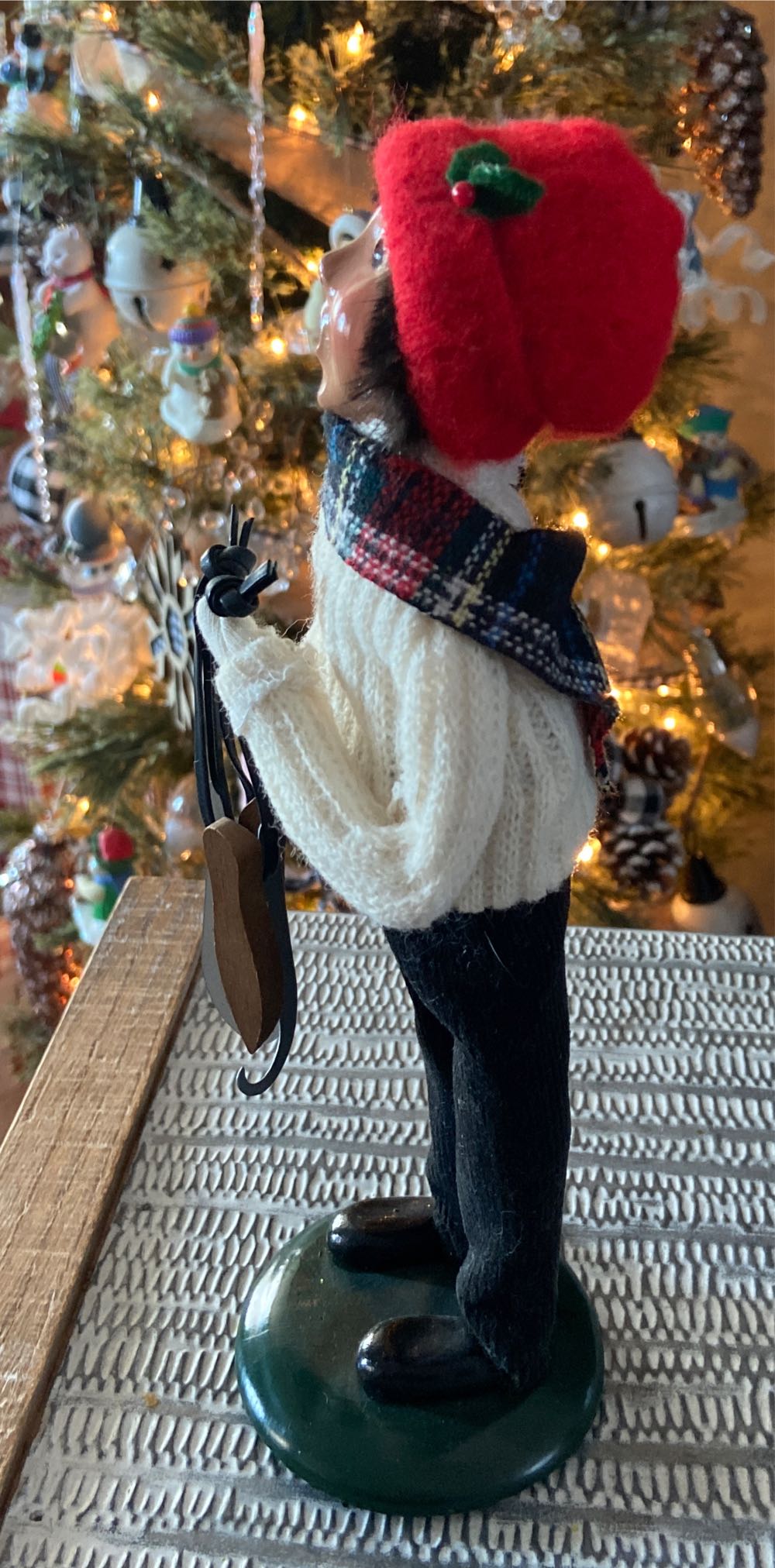 Byers Choice Ltd. Talbots Boy With Skates. 1994.   ornament collectible - Main Image 3