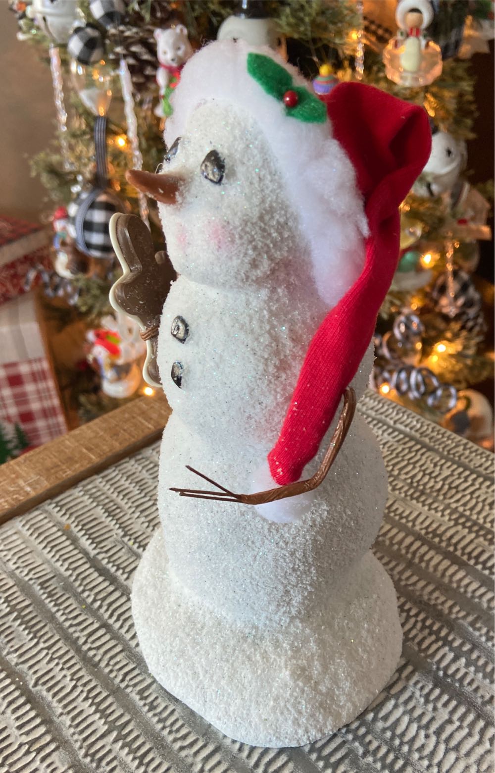 Byers Choice Ltd. Snowman With Gingerbread. 2018.   ornament collectible - Main Image 3