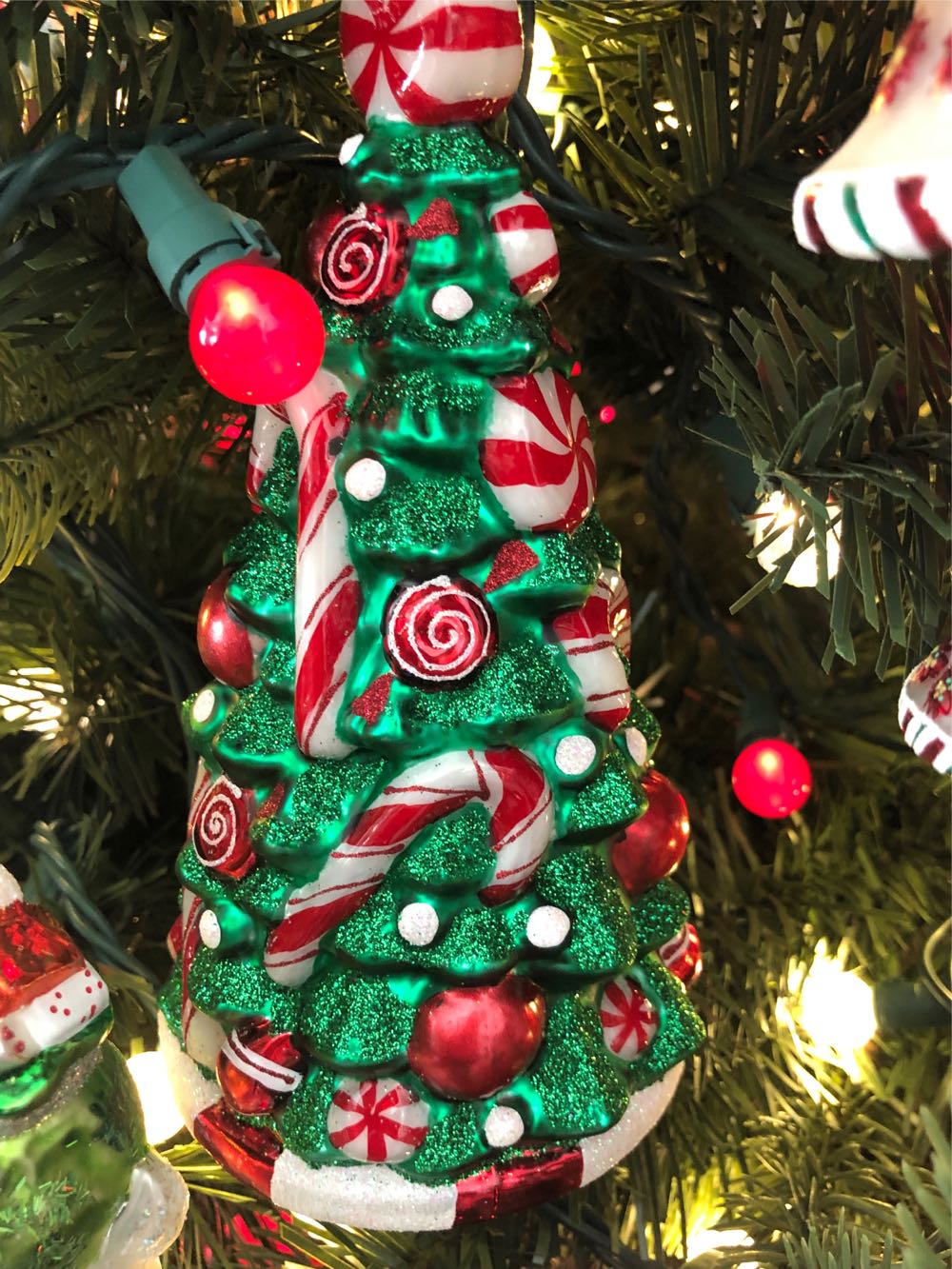 GROOM White Tuxedo Merman #55-90916 Blond Hair