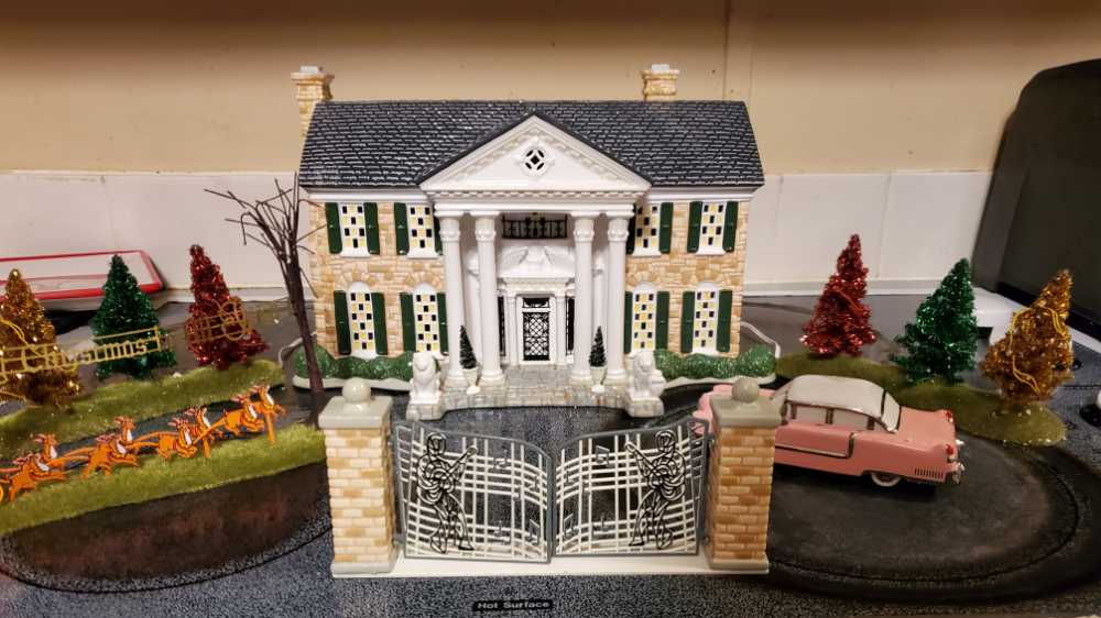 Elvis Presley’s Graceland Gift Set Set Of 6 Department 56 Retired  ornament collectible [Barcode 734409168794] - Main Image 2