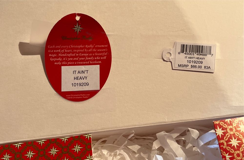 It Ain’t Heavy Santa Claus #1019209 - Santa’s ornament collectible [Barcode 645001494887] - Main Image 2