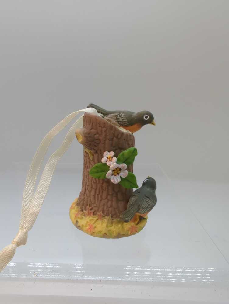 Hallmark Keepsake Spring Ornament Outdoor Dining Nature’s Sketchbook Marjolein Bastin - Nature’s Sketchbook (Birds, Spring) ornament collectible [Barcode 015012792522] - Main Image 3