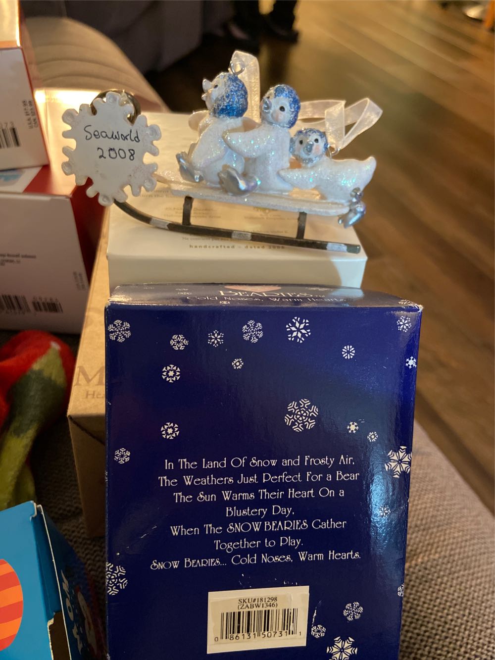 Snow Bearies  ornament collectible [Barcode 086131507311] - Main Image 1