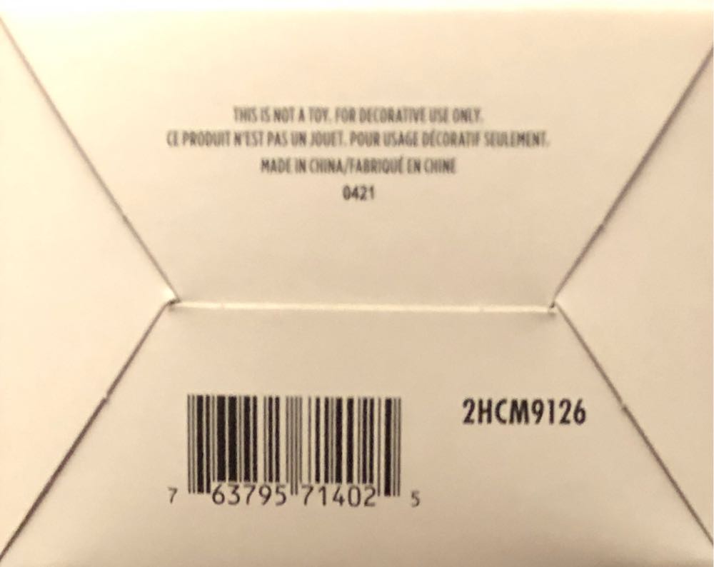 Central Perk Cafe Couch - Friends (Movies & TV) ornament collectible [Barcode 763795714025] - Main Image 3