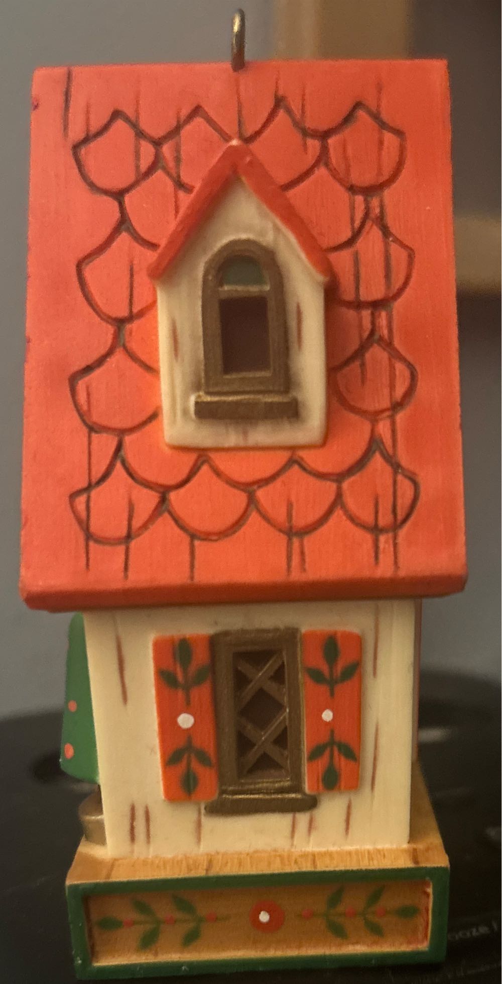 Happy Holidays House 1977 - Vintage ornament collectible - Main Image 3