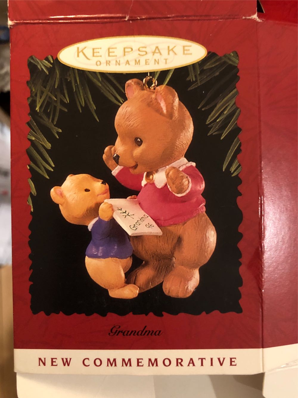 Grandma - Grandma ornament collectible [Barcode 015012305470] - Main Image 4