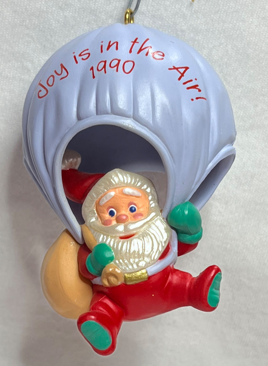Joy Is In The Air - Santa (Parachute) ornament collectible [Barcode 070000027437] - Main Image 3