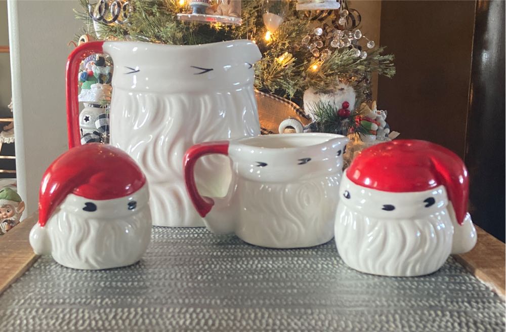Christmas. Kitchen. Josef Originals. Pitcher. Creamer. Salt & Pepper.   ornament collectible - Main Image 2