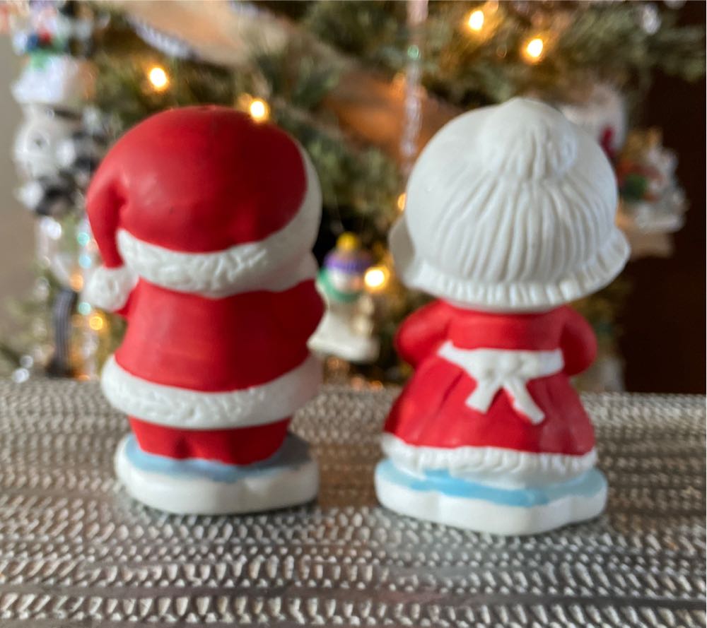 Christmas. Salt & Pepper. Mr & Mrs Claus.  ornament collectible - Main Image 2