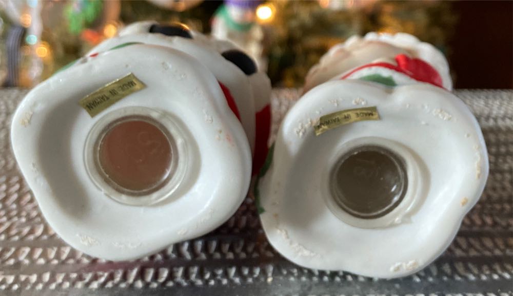 Christmas. Salt & Pepper. Mr & Mrs Claus.  ornament collectible - Main Image 4