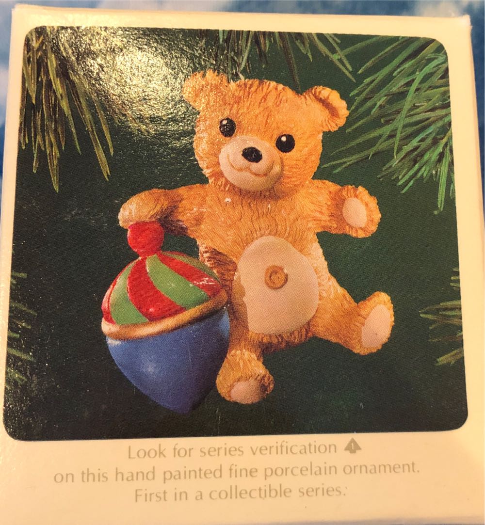 The White House Christmas Ornament: 1998