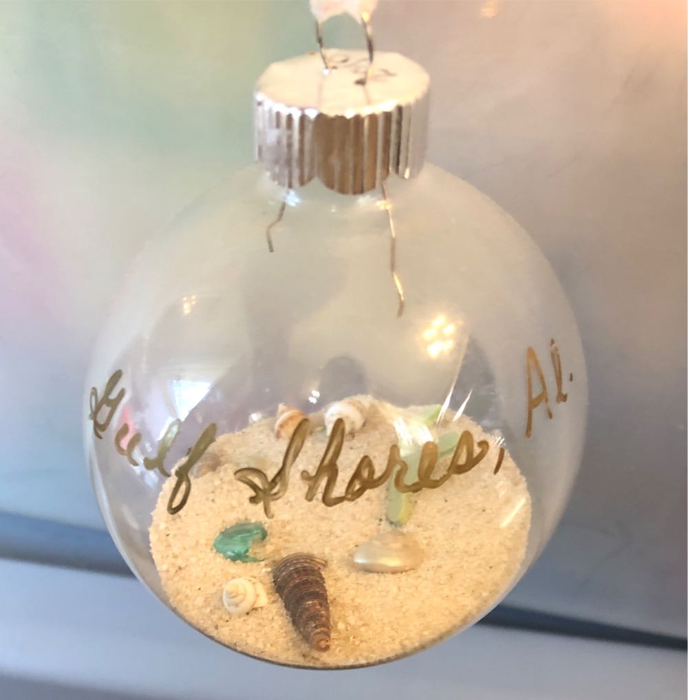 Guld Shores Ball  ornament collectible - Main Image 1