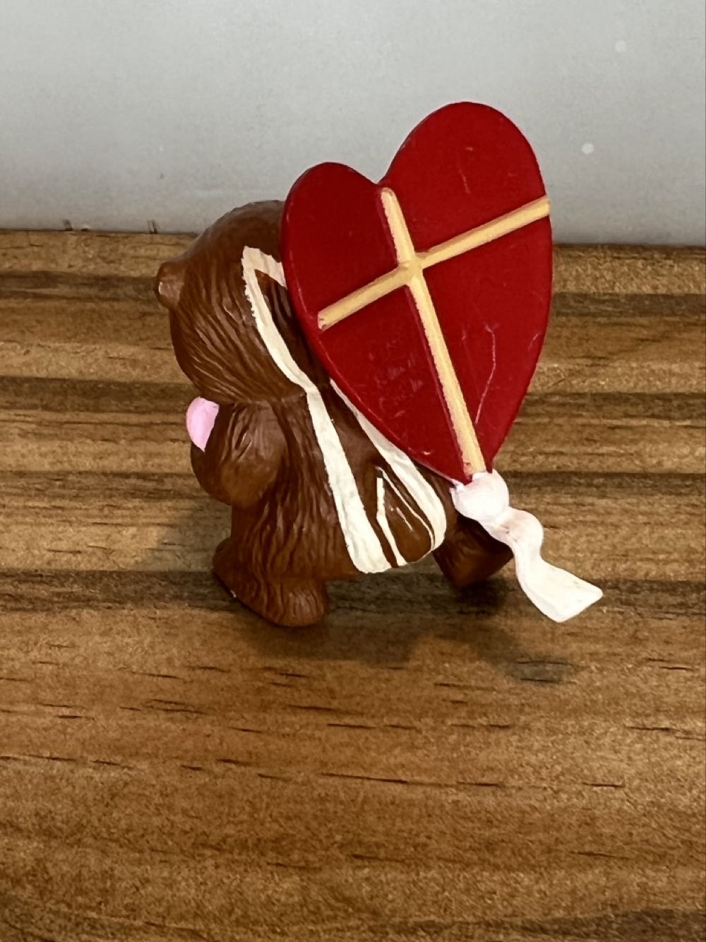 Chipmunk With Kite  (Valentine’s Day) ornament collectible - Main Image 2