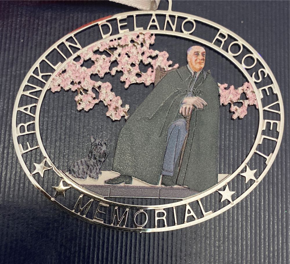 Fontanini. The Good Shepherd With Sheep. Italian Nativity Village Figurine