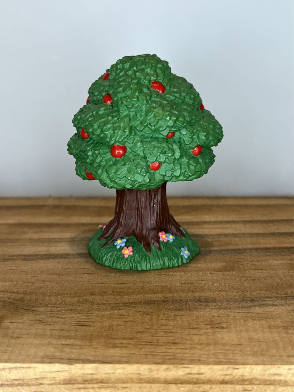 Tree With Hearts  ornament collectible - Main Image 2