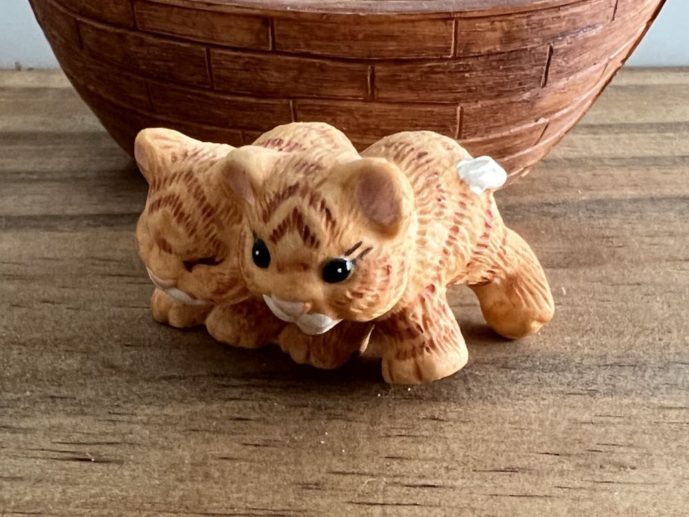 Tigers  (Everyday) ornament collectible - Main Image 2