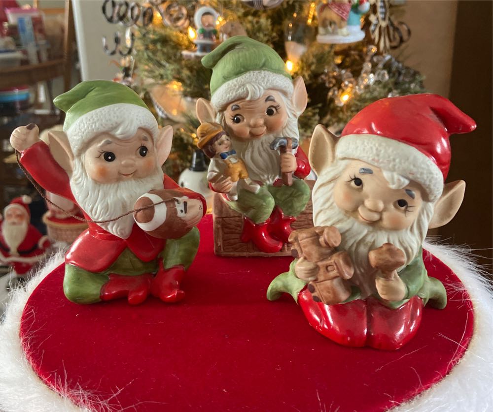 Christmas Vintage. Elves. Homco.   ornament collectible - Main Image 2