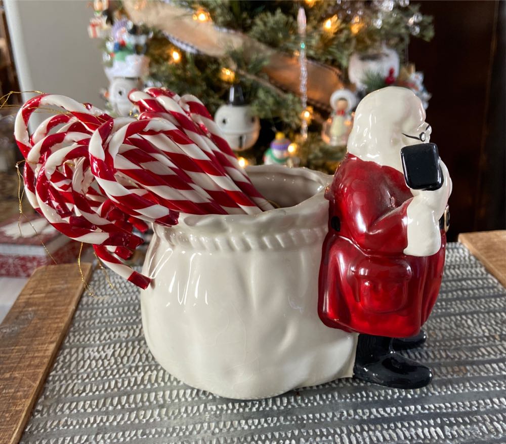 Christmas Vintage. Santa.   ornament collectible - Main Image 2