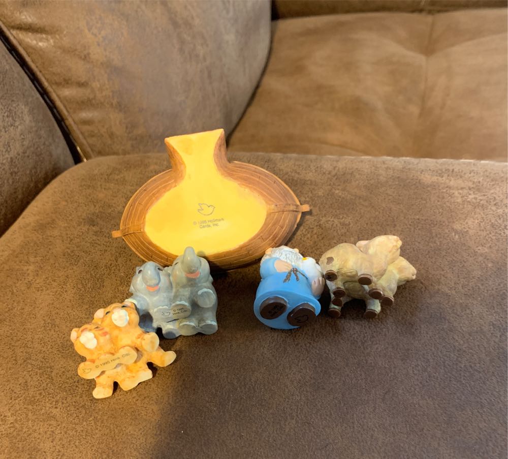 Noah and Friends - Merry Miniatures / Noah and Friends (Noah’s Ark, Merry Miniatures) ornament collectible [Barcode 015012307924] - Main Image 4