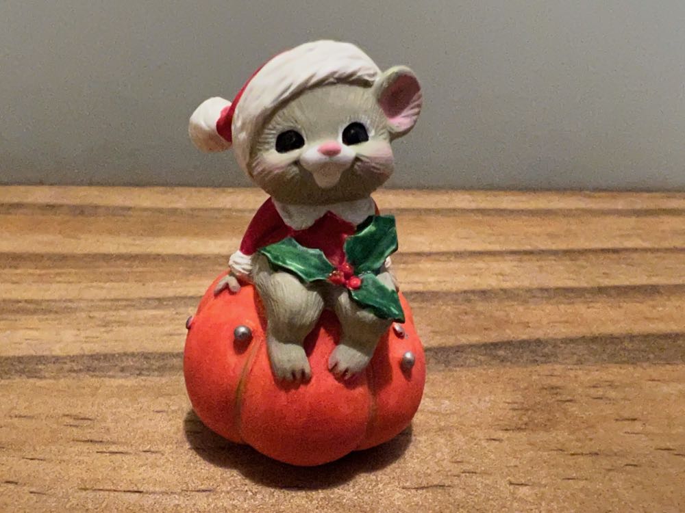 The Sewing Club - Mouse On Pincushion (Christmas) ornament collectible - Main Image 1