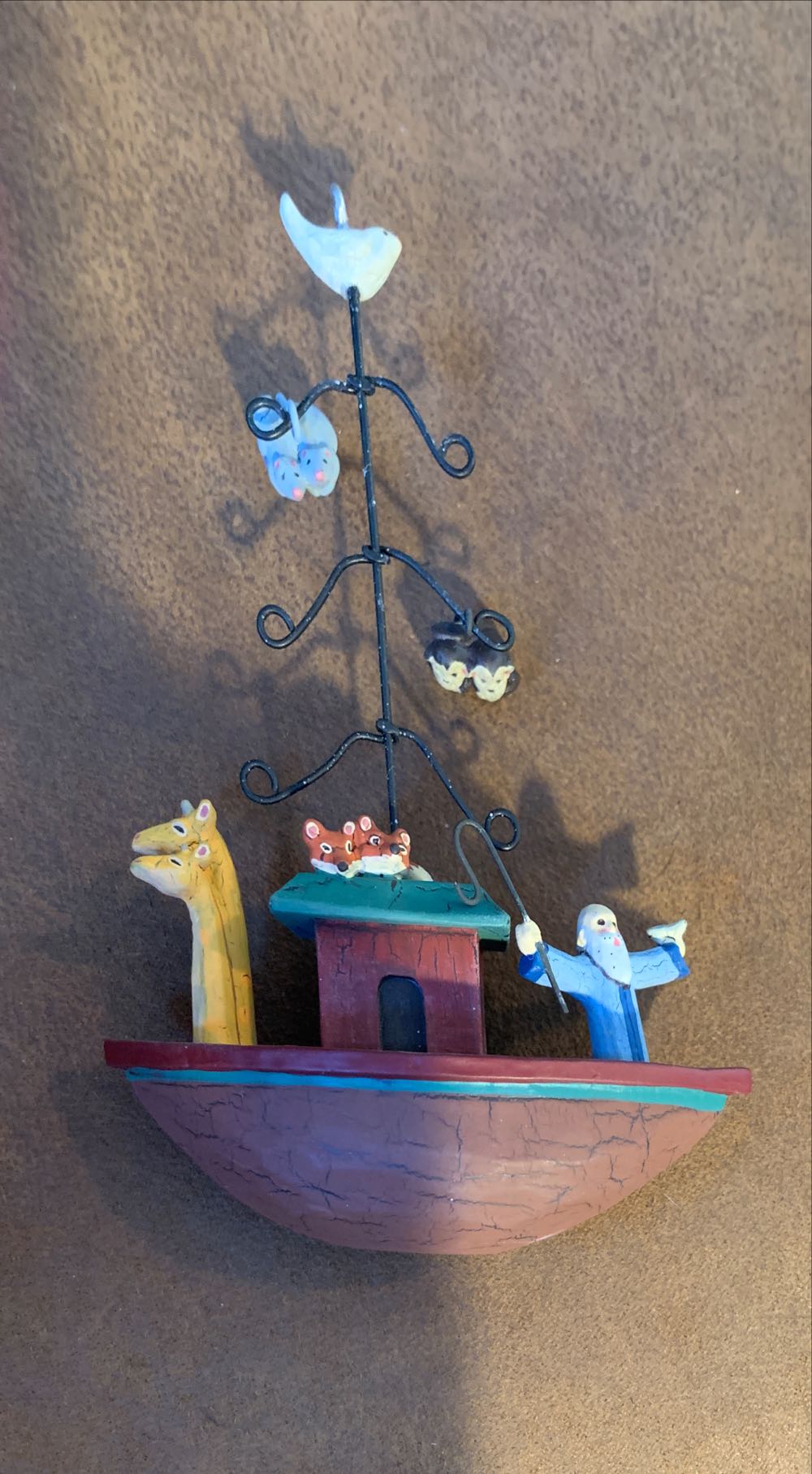 Hallmark Noah’s Ark  ornament collectible [Barcode 03876787] - Main Image 3