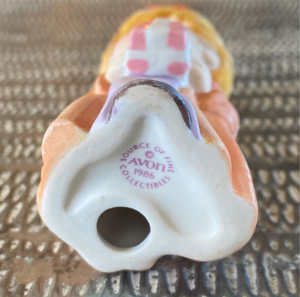 Christmas Nativity. Heavenly Blessings Nativity Collection. Balthasar.  - Heavenly Blessings Nativity Collection (Avon: Balthasar) ornament collectible - Main Image 4