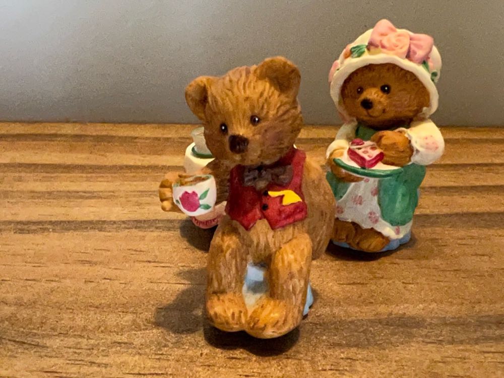 Tea Time - Bears  (Valentine’s Day) ornament collectible - Main Image 2
