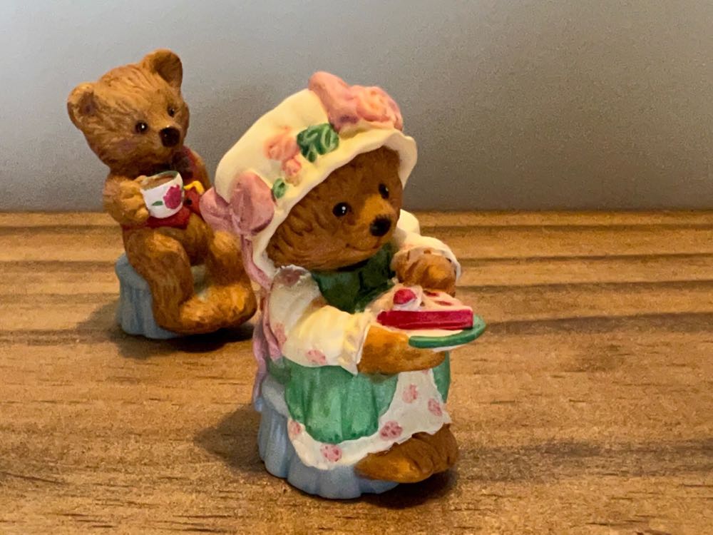 Tea Time - Bears  (Valentine’s Day) ornament collectible - Main Image 3