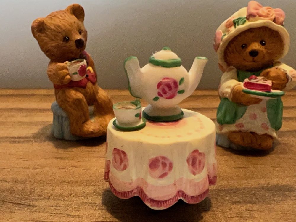 Tea Time - Bears  (Valentine’s Day) ornament collectible - Main Image 4