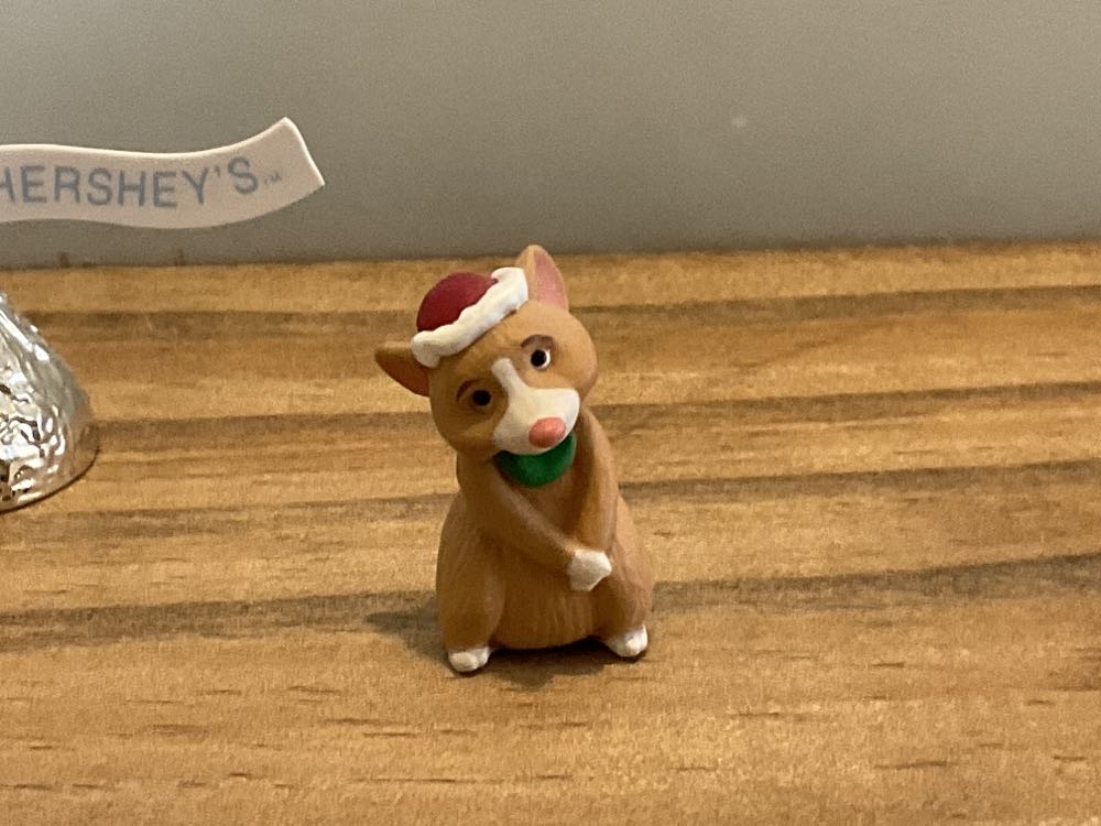 Hershey’s - 2-piece Set - Mouse With Mistletoe  (Christmas) ornament collectible - Main Image 3