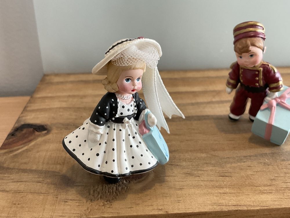 Madame Alexander - Park Avenue Wendy - Madame Alexander (Everyday) ornament collectible - Main Image 2